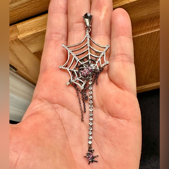 Betsey Johnson spider set. NWT. Comes with a free designer gift nwt - Picture 2 of 10